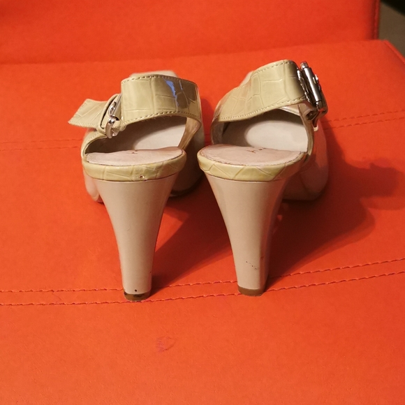 Cream patent for woman - Picture 3 of 3